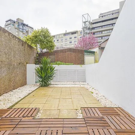 Marilia's Garden Apartment Porto